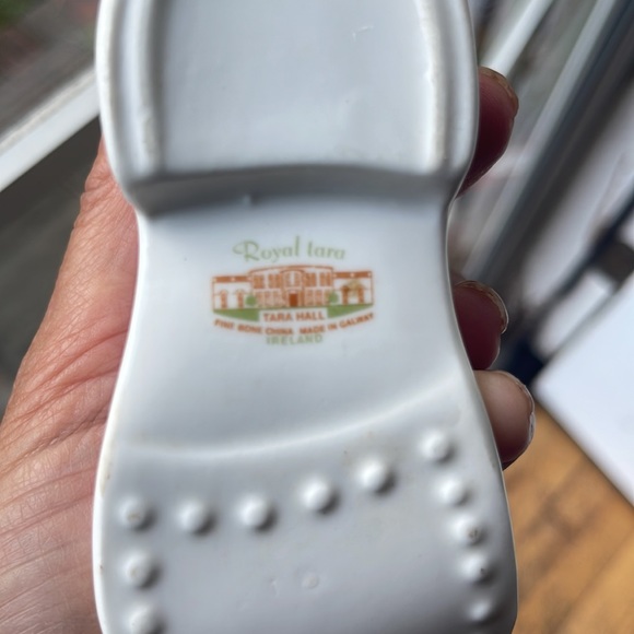 Royal Tara Baby Shoe Candle/ planter - Picture 6 of 6